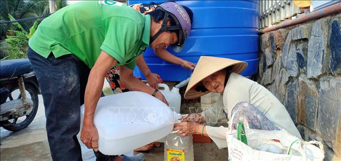 Liên minh châu Âu giúp đỡ người dân bị ảnh hưởng do hạn hán và xâm nhập mặn tại Việt Nam - Hình 1