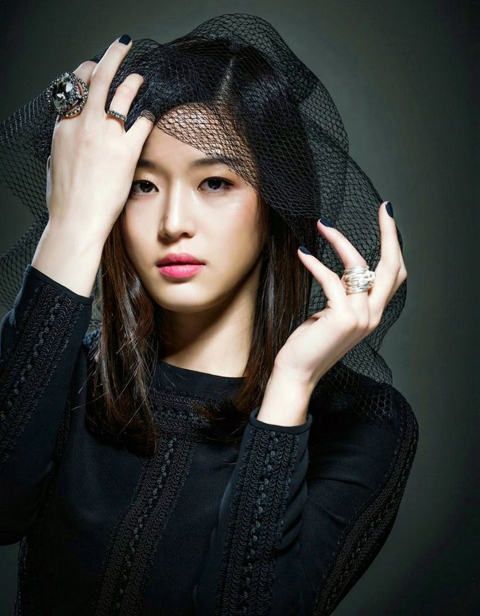Mợ chảnh Jun Ji Hyun nhận được lời đề nghị đóng vai chính trong phim mới của biên kịch bom tấn Kingdom và Signal - Hình 3