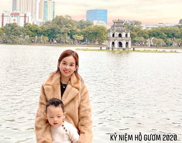 Mừng sinh nhật con trai tròn 4 tuổi, hotmom Ly Kute khoe ảnh cùng bé Khoai Tây làm điều ý nghĩa - Hình 1