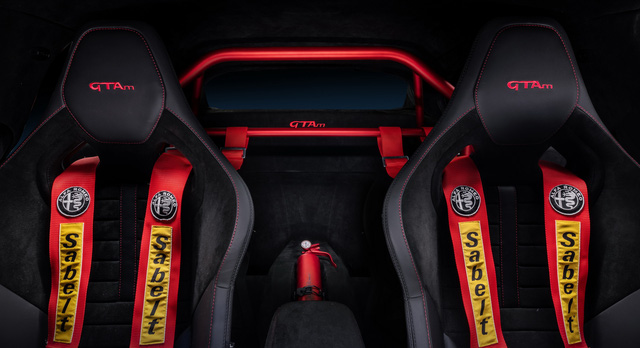 Nếu vẫn giữ nguyên thiết kế, BMW M3 không có tuổi với Alfa Romeo Giulia GTA! - Hình 9