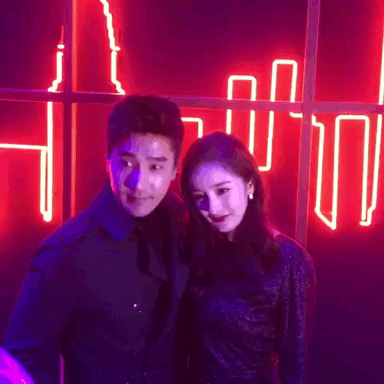 Sao đã kết hôn đứng cạnh đồng nghiệp khác giới: Lee Byung Hun tránh Suzy như tránh tà, Dương Mịch thả thính dàn trai đẹp - Hình 29