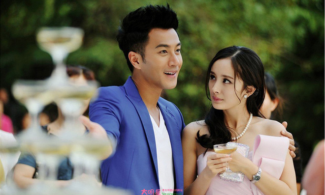 Sao đã kết hôn đứng cạnh đồng nghiệp khác giới: Lee Byung Hun tránh Suzy như tránh tà, Dương Mịch thả thính dàn trai đẹp - Hình 25