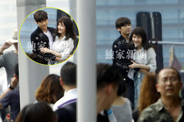 Sao đã kết hôn đứng cạnh đồng nghiệp khác giới: Lee Byung Hun tránh Suzy như tránh tà, Dương Mịch thả thính dàn trai đẹp - Hình 27