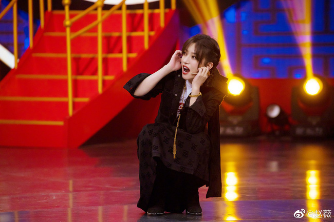 Sau 20 năm Tân dòng sông ly biệt, cuối cùng Triệu Vy cũng đáp trả ồn ào bị Lâm Tâm Như trù ếm - Hình 4