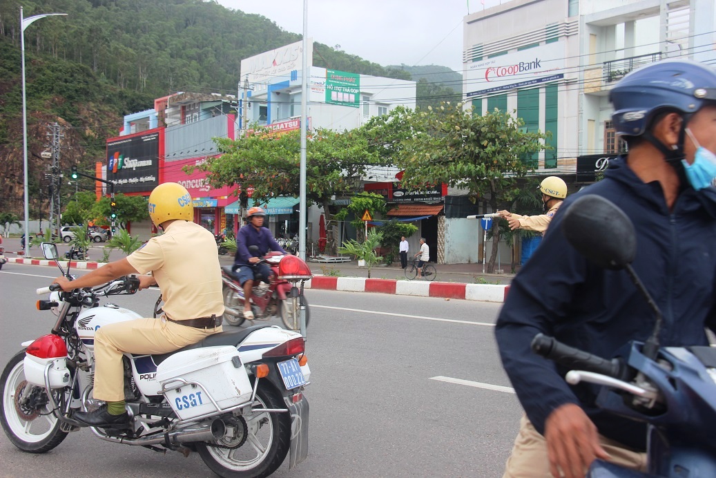 Thanh niên xúc phạm CSGT Quy Nhơn bị đề nghị xử phạt - Hình 1