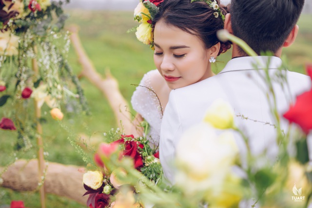 Tình yêu của vợ chồng lính chì dũng cảm: Hơn cả một câu chuyện tình - Hình 12