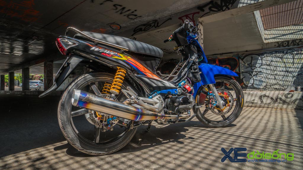 Xe máy Honda giá bèo chơi mâm carbon hàng khủng tại Sài Gòn - Hình 2