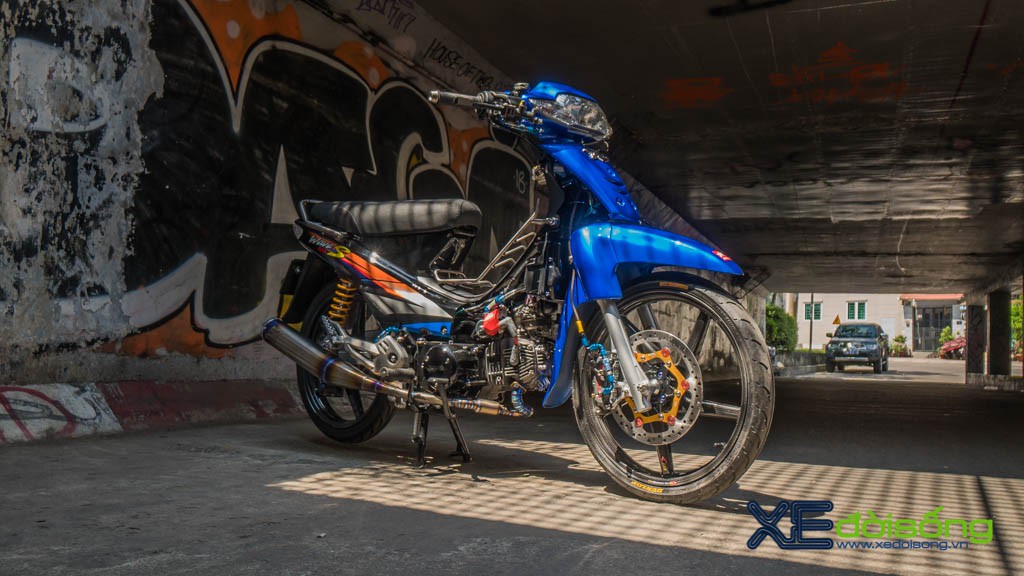 Xe máy Honda giá bèo chơi mâm carbon hàng khủng tại Sài Gòn - Hình 1