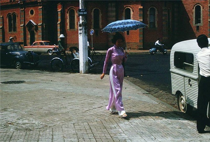 Nao lòng trước tà áo dài của phụ nữ Sài Gòn xưa - Hình 13