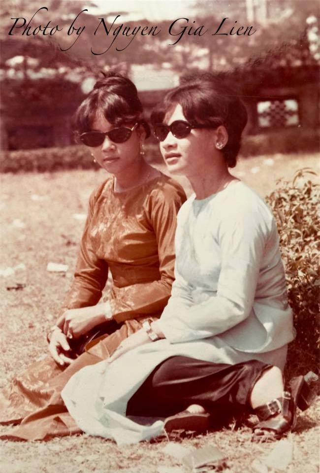 Nao lòng trước tà áo dài của phụ nữ Sài Gòn xưa - Hình 4