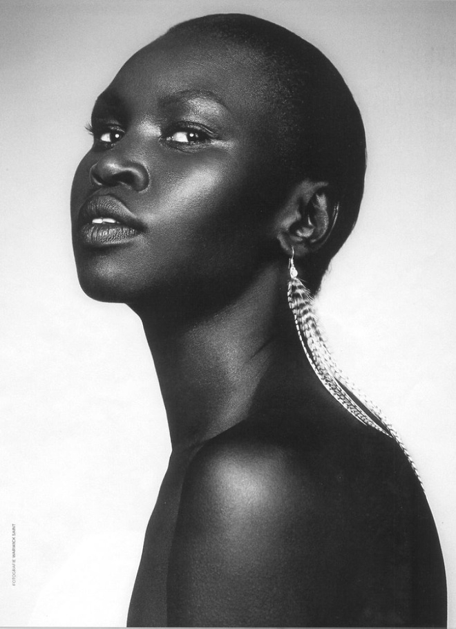 Adut Akech và 8 người mẫu da đen nổi tiếng với vẻ đẹp lạ - Hình 7