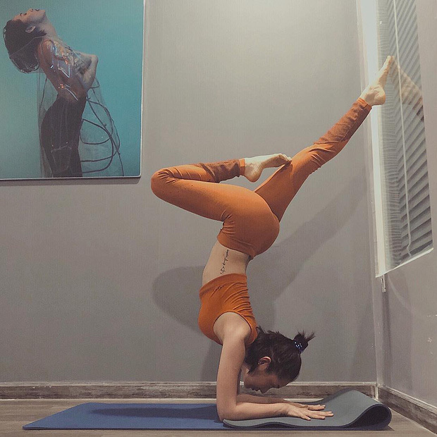 Các sao nữ của showbiz Việt tập Yoga điêu luyện - Hình 4