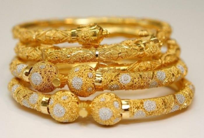 Dịch Covid - 19 lan rộng, giá vàng cuối tuần tăng nhẹ - Hình 1