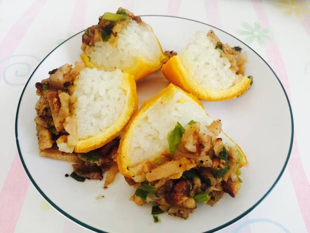 Dùng nước cam để nấu cơm mẹ chồng chê con dâu đoảng, đến khi ăn thử mới tròn mắt bất ngờ - Hình 2