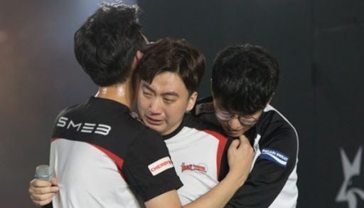 Faker lại thiết lập kỷ lục mới sau trận thắng Griffin, fan bồi hồi nhận ra cậu bé thần đồng ngày nào giờ cũng đã già - Hình 2