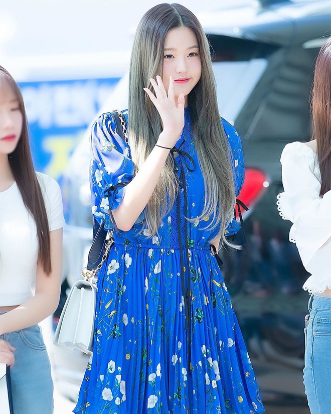 Idol Hàn cool ngầu mấy cũng mê mệt váy hoa: Người diện kiểu bánh bèo vẫn khí chất, người lại thắm khỏi bàn - Hình 21