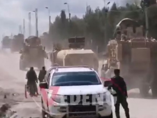 Không ngáng được đường, lực lượng Mỹ rượt đuổi đoàn xe Nga ở Syria - Hình 1