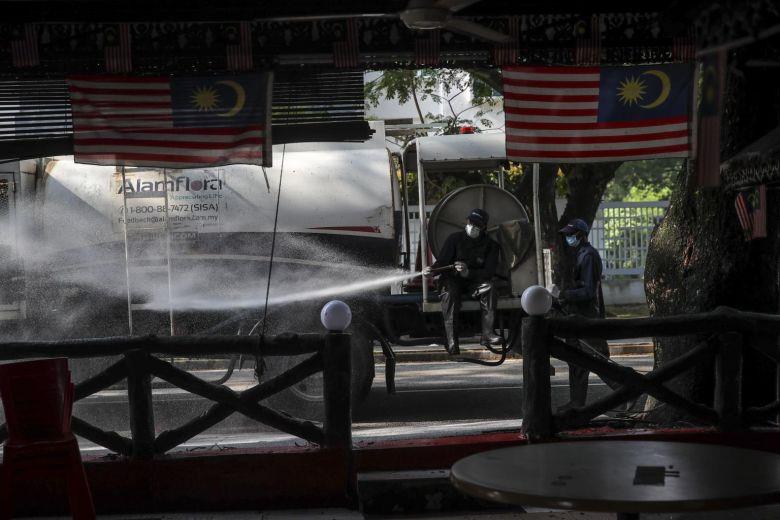Malaysia phát hiện chuỗi siêu lây nhiễm Covid-19 liên quan tới 40.000 người - Hình 1