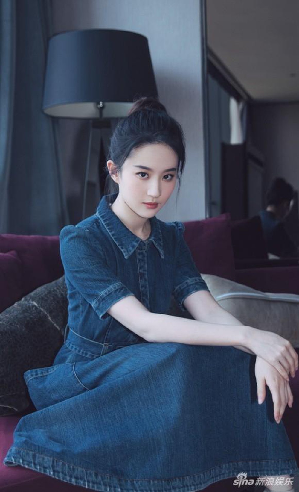 Nữ diễn viên trẻ của Việt Nam gây bất ngờ khi giống hệt Lưu Diệc Phi - Hình 8