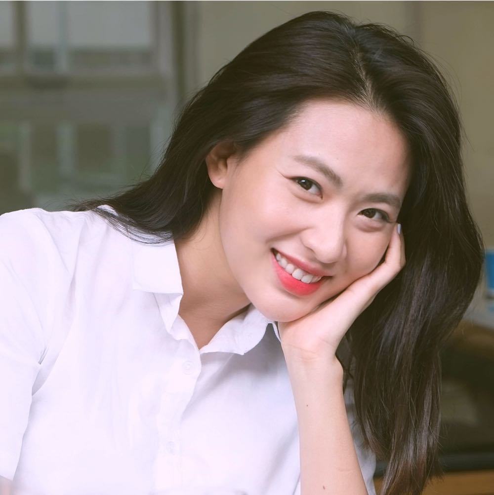 Nữ diễn viên trẻ của Việt Nam gây bất ngờ khi giống hệt Lưu Diệc Phi - Hình 7