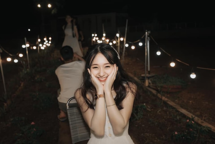 Nữ sinh ĐH Kinh tế TP.HCM duyên dáng trong tà áo dài, câu chuyện phía sau bộ ảnh khiến nhiều người xúc động - Hình 3