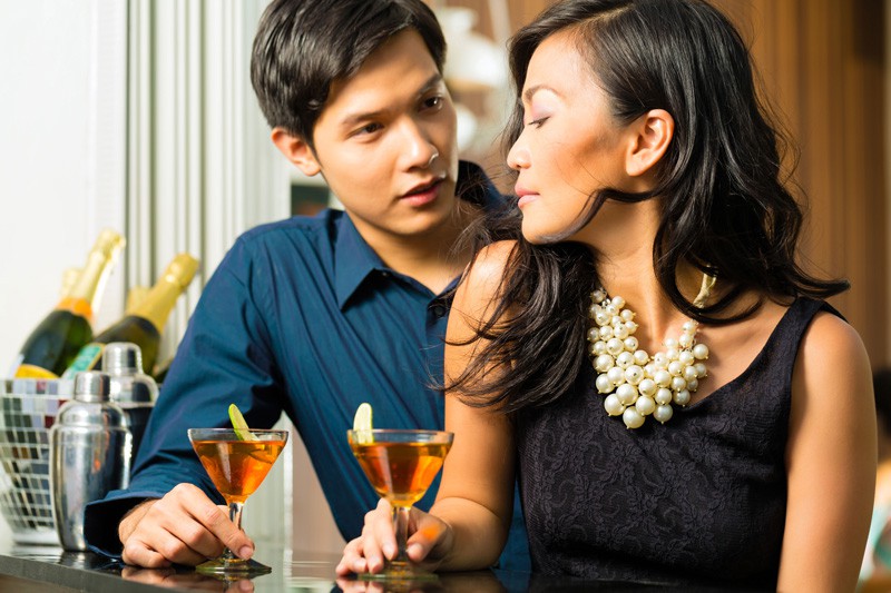 Sự có mặt khó hiểu của cậu trợ lý đẹp trai trong phòng ngủ của sếp bà - Hình 1