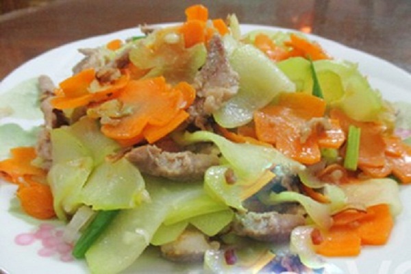 Thịt bò xào quả su su lạ miệng, ai cũng gật gù khen ngon - Hình 2