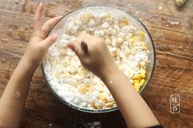 Thử chế biến ngô non kiểu này, cực kỳ đơn giản lại hấp dẫn - Hình 4