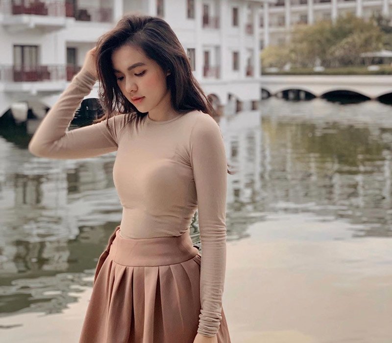 Vô tình bị chụp lén khi ăn kem, cô nàng trở thành hiện tượng nhan sắc giới hot girl Việt - Hình 13