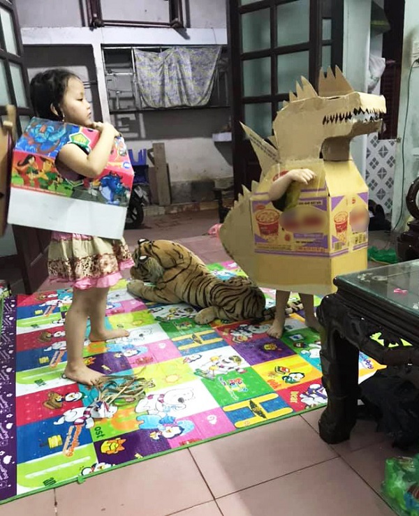 Vô vàn những cách các ông bố bà mẹ sáng tạo không gian chơi cho con trong mùa dịch - Hình 4