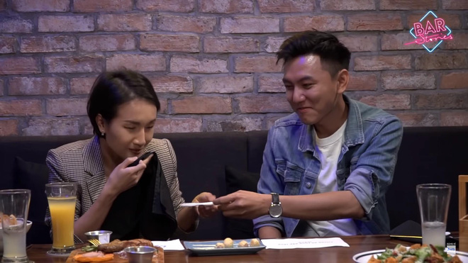 Xóa tan nghi án ái ngại vì lùm xùm của hội bạn thân, Giang Ơi và Khoai Lang Thang tương tác cực đáng yêu trên talkshow - Hình 3