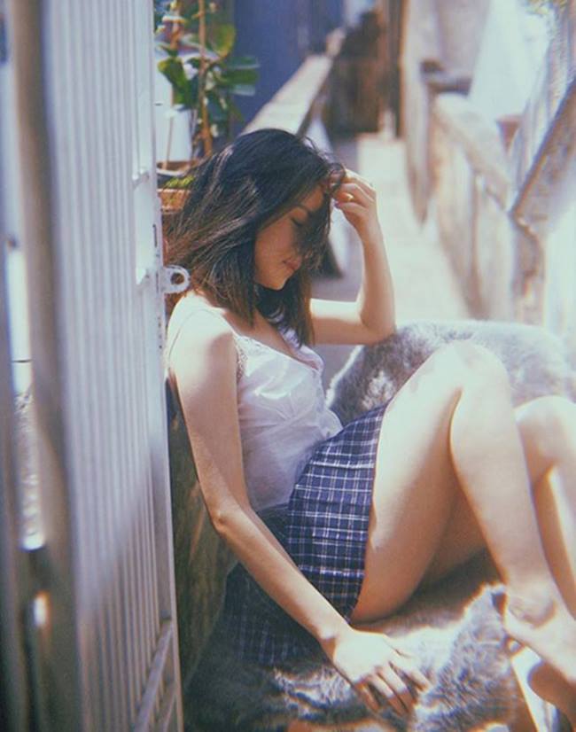 Khánh My, hoa hậu sở hữu 10.000 mét đất hớ hênh vì váy quá ngắn - Hình 17