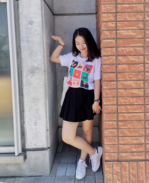 Instagram là nơi tốt nhất để tìm kiếm những hot girl Việt, đặc biệt là những cô gái xinh lùn quý phái và đầy cá tính. Hãy truy cập trang web của chúng tôi để xem các bức ảnh gái xinh lùn che mặt trên Instagram và tìm cho mình một nguồn cảm hứng mới lạ.