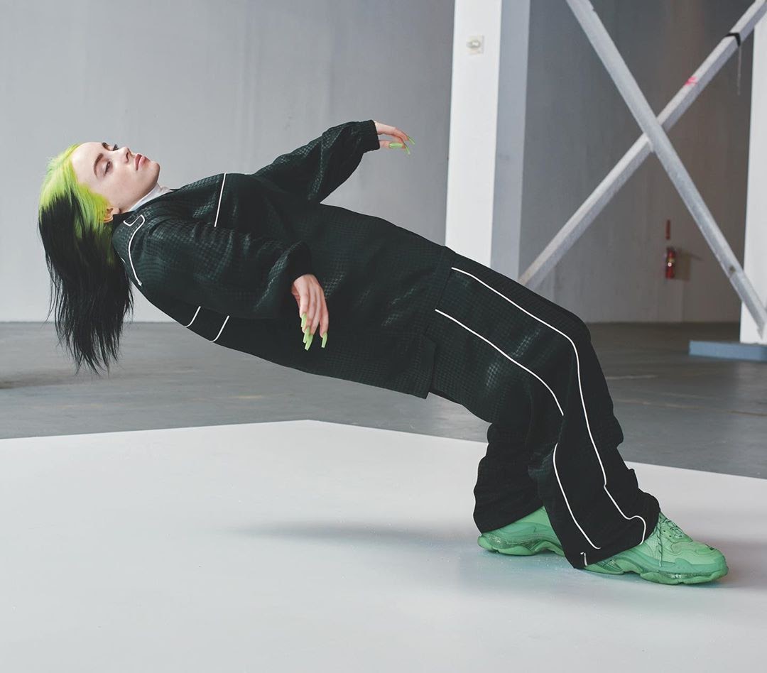 Soi gu thời trang siêu lập dị của Billie Eilish: Không ai có thể bình phẩm về thân thể - Hình 9