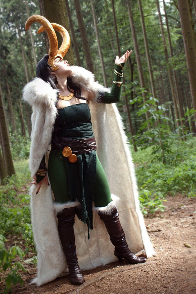 Ngắm thần lừa lọc Loki hóa mỹ nhân bốc lửa, 3 vòng đâu ra đấy qua loạt ảnh cosplay gợi cảm - Hình 17