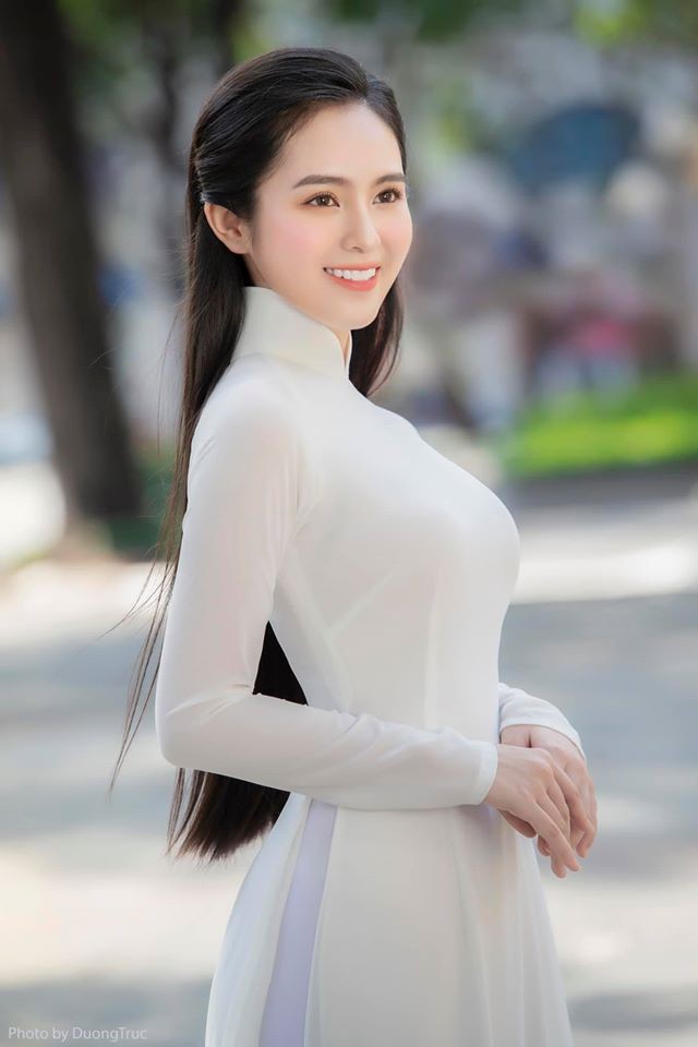 Nữ sinh có tên lạ Trịnh Thị Ái Phi đẹp tinh khôi với áo dài trắng - Hình 2