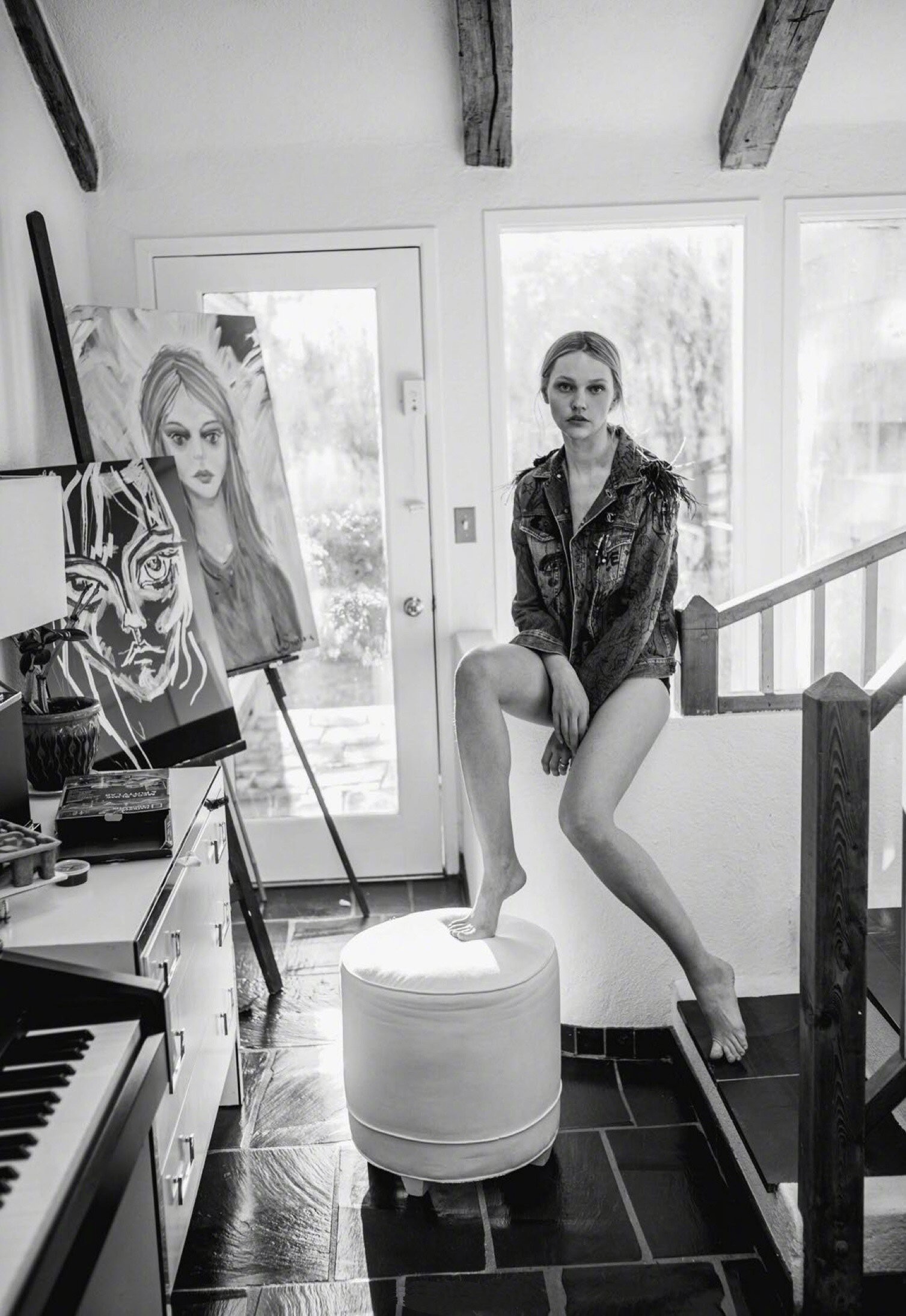 Búp bê Nga Sasha Pivovarova khoả thân quá gợi cảm dưới ống kính của chồng - Hình 2