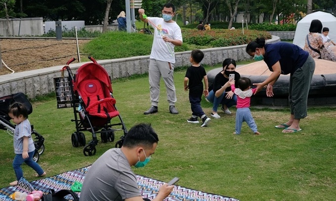 Cách Hong Kong vượt qua đợt sóng nCoV thứ hai - Hình 1