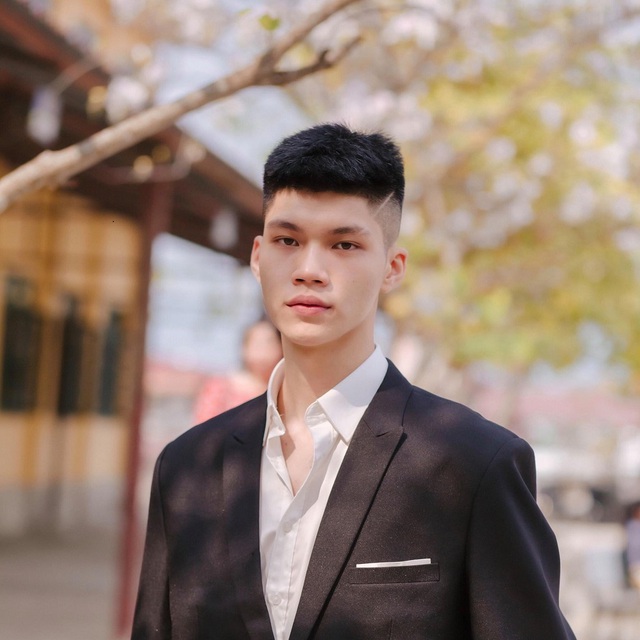 Đôi bạn thân khác giới cao kều nổi bật như người mẫu - Hình 1