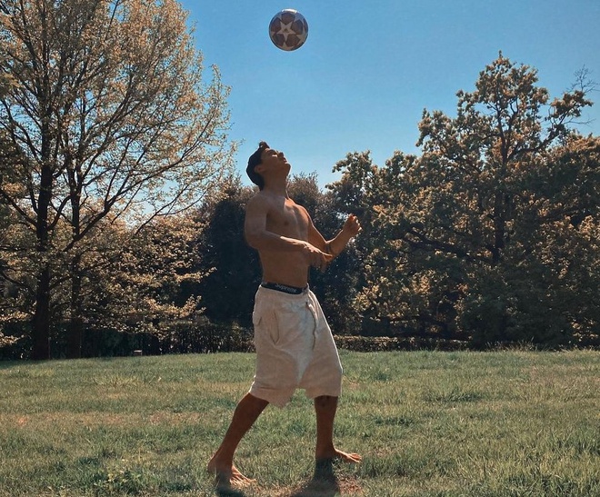 Dybala thừa nhận nhớ bóng đá và đồng đội - Hình 1