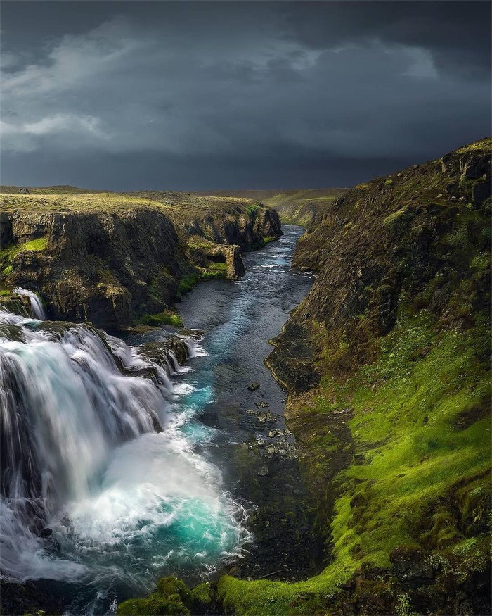 Iceland hóa thước phim viễn tưởng với những miền đất màu xanh - Hình 13