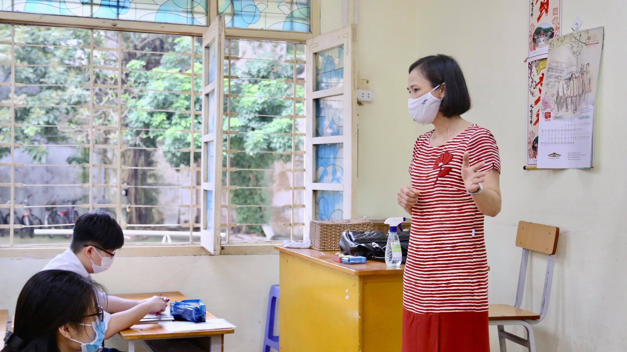 Lớp học không điều hoà, phụ huynh lo con nóng phát ốm - Hình 2