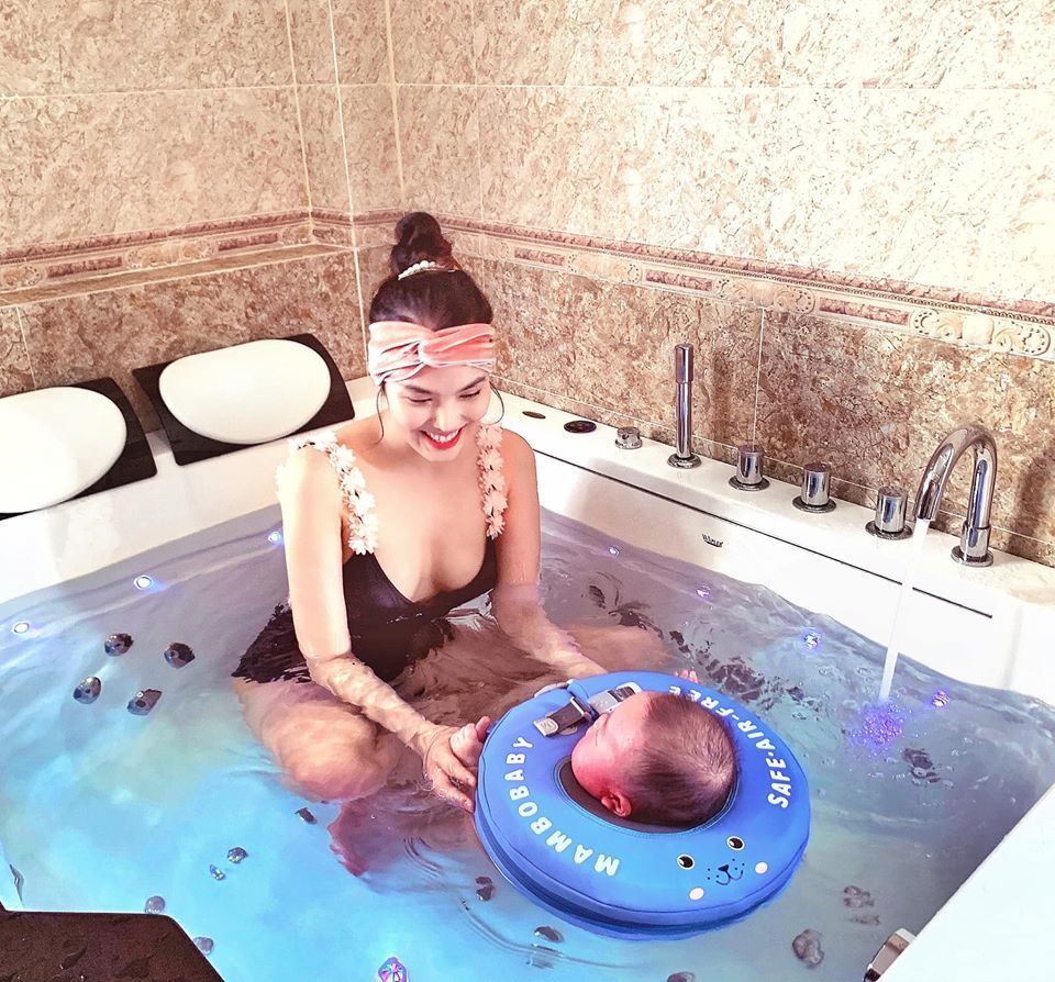 Nhìn Hải Băng đọ dáng cùng Lan Khuê, các chị em sẽ biết ngay đâu là mẫu đồ bơi tôn dáng đáng sắm nhất hè này - Hình 4