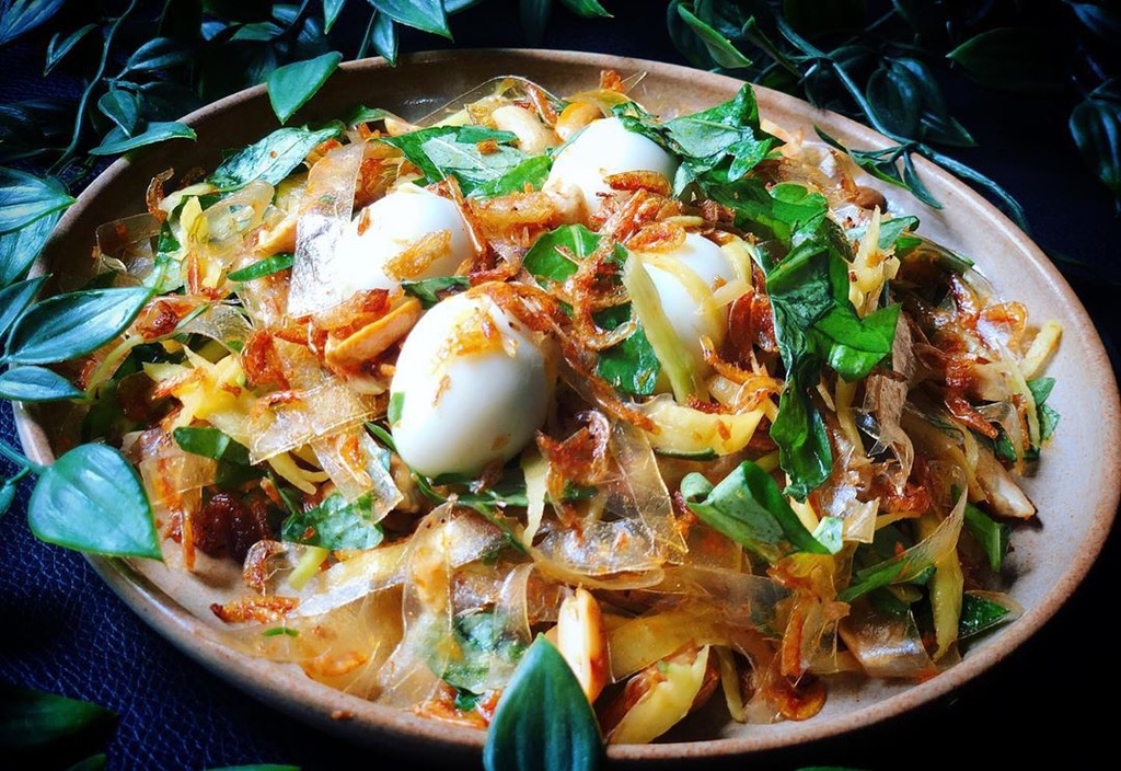 Những món bánh tráng hút tín đồ ăn vặt tại TP.HCM - Hình 1