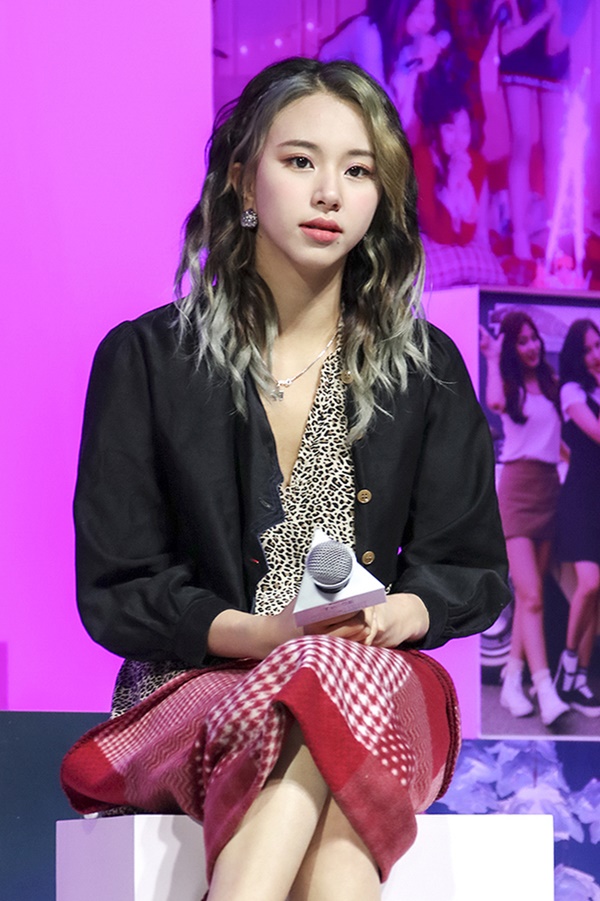 Nhuộm tóc highlight chất chơi nhưng Chaeyoung (Twice) lại chuyển sang mode bà già vì lỗi này! - Hình 3
