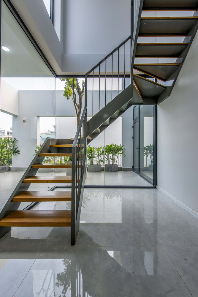 Tòa văn phòng mang lại cảm giác nhiệt đới hiện đại ở Bình Thạnh - Hình 8