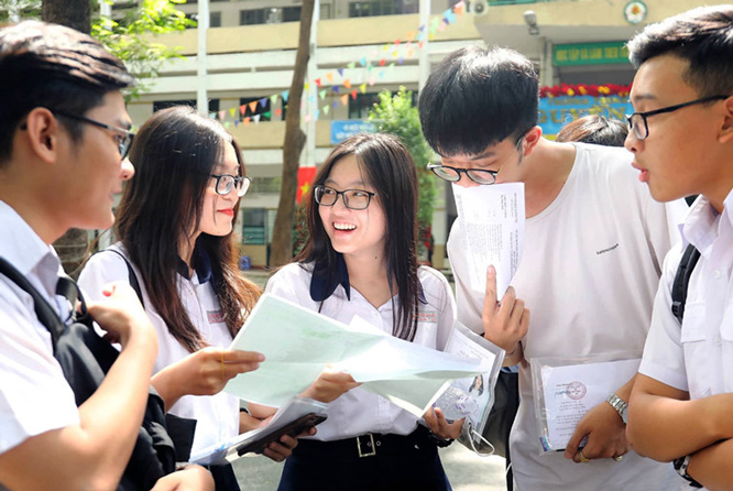 Xét tuyển đại học từ kết quả thi tốt nghiệp THPT: Áp lực giảm, băn khoăn tăng - Hình 1