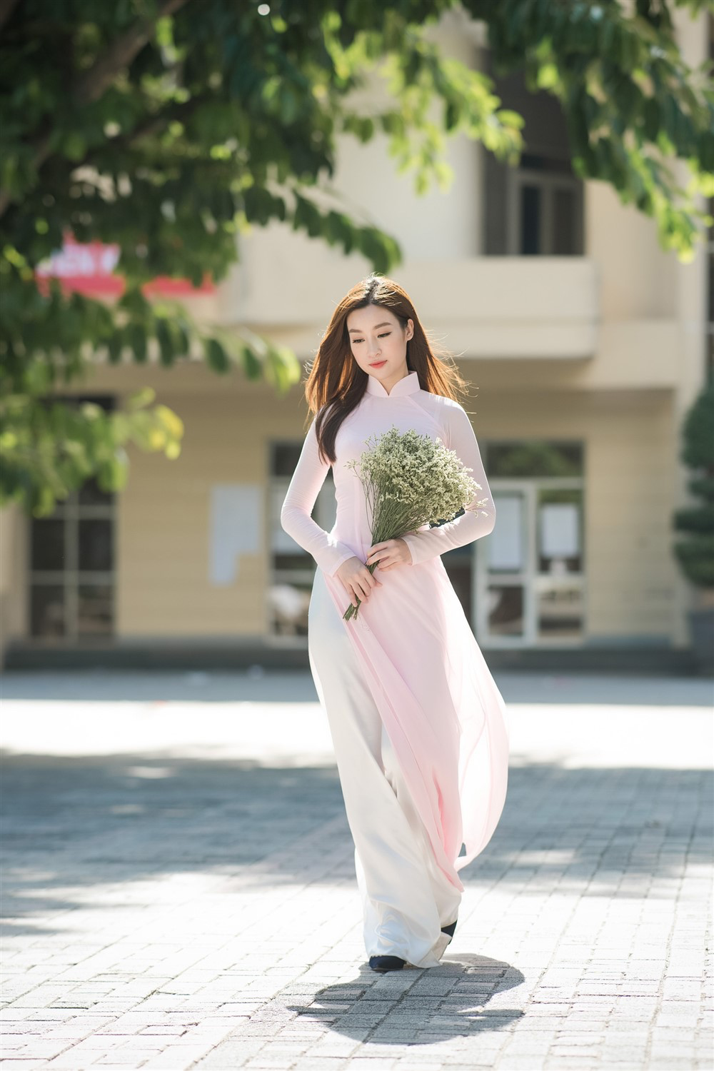 Youtuber Hàn Mặc Áo Dài Biến Thể Gây Bất Bình - Thời Trang - Việt Giải Trí