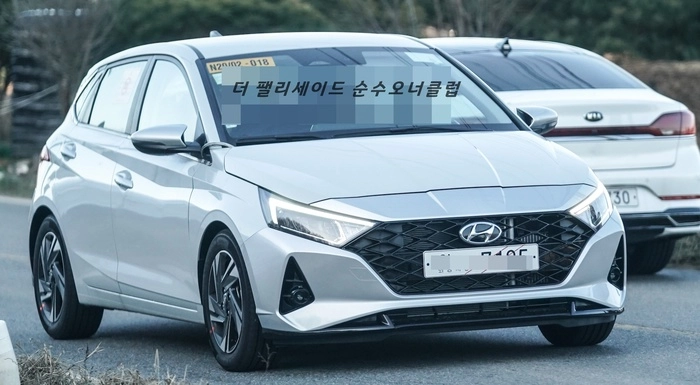 Hyundai i20 lộ diện, sắp ra mắt thị trường - Hình 2