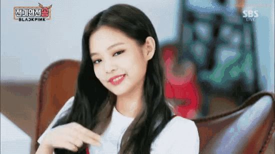 Được fan bất ngờ cầu hôn trong concert, Jennie (BLACKPINK) nói gì mà ai nấy sướng rơn, đến Rosé cũng rung rinh, tim đập bịt bịt? - Hình 8